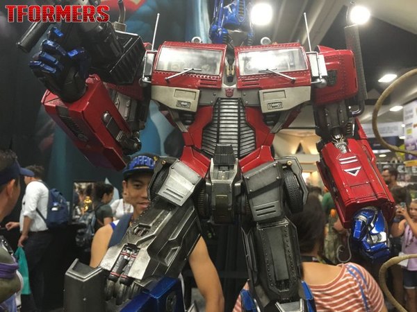 SDCC 2016   Prime 1 Studio Generation One Optimus Prime Statue Photos 11 (11 of 26)